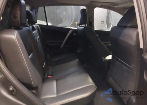 2017 Toyota Rav4 Hybrid Limited z USA, uszkodzony, nr VIN JTMDJREV9HD121489